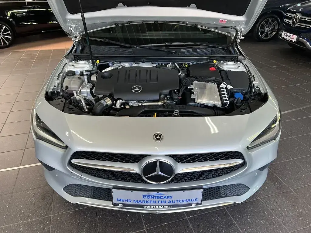 Gebraucht Mercedes CLA200 Shooting Brake Progressive 150 PS (110 kW) 2021 Silber Kombi