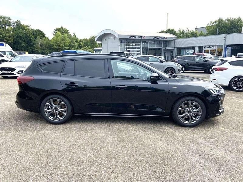Neu Ford Focus ST-Line 125 PS (91 kW) 2025 Agate black metallic Kombi