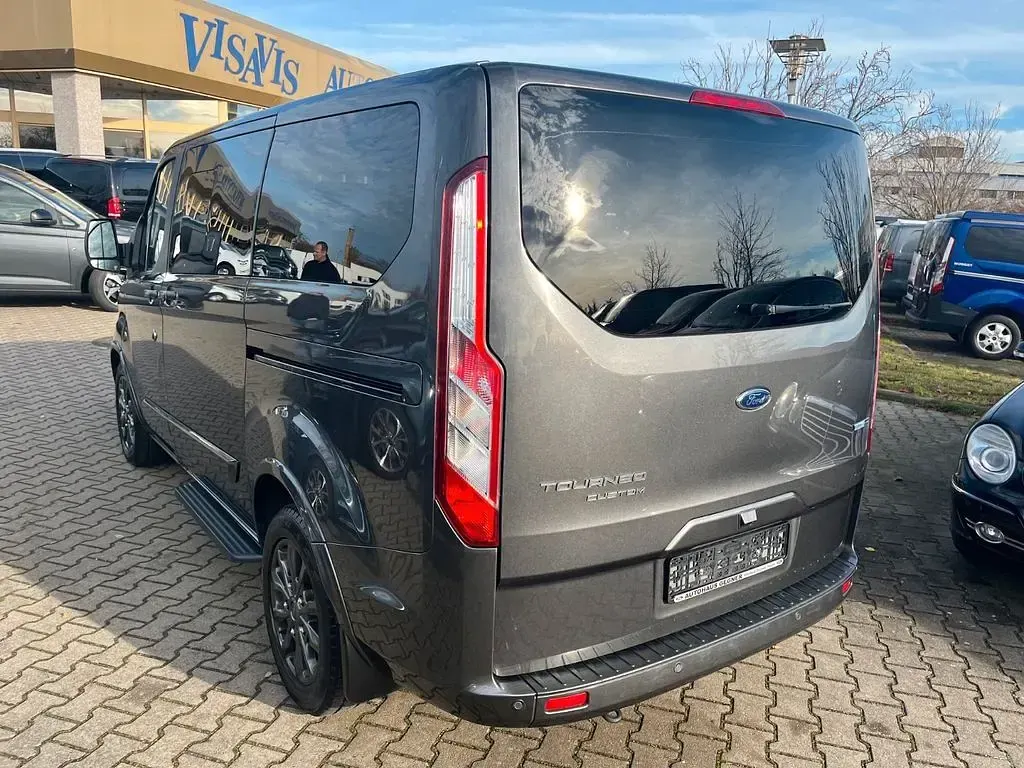 Gebraucht Ford Tourneo Titanium X 185 PS (136 kW) 2022 Grau Van / Kleinbus