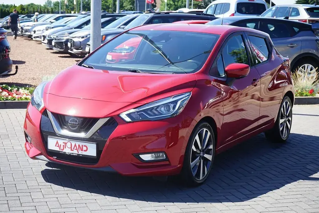 Gebraucht Nissan Micra Tekna 90 PS (66 kW) 2017 Rot Kleinwagen