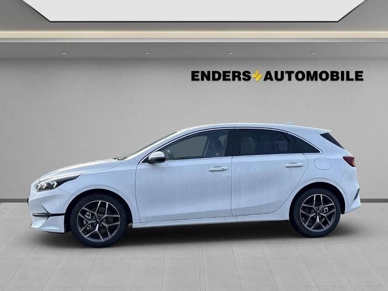 Gebraucht Kia Ceed 140 PS (102 kW) 2025 Weiss Kleinwagen