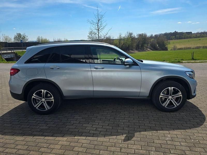 Gebraucht Mercedes GLC220 170 PS (125 kW) 2016 Silber SUV