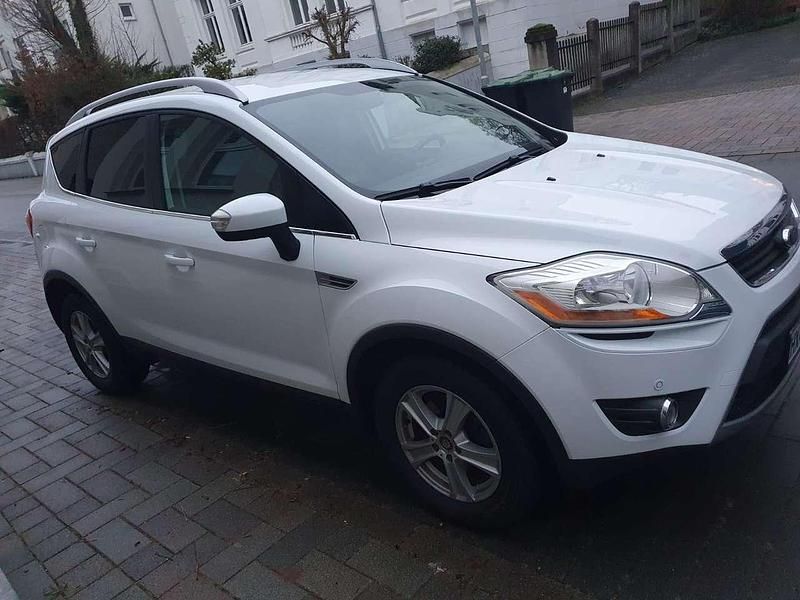Weiß Gebraucht 2012 Ford Kuga Titanium SUV | 5.800 € (Superpreis) - Bild 1/3
