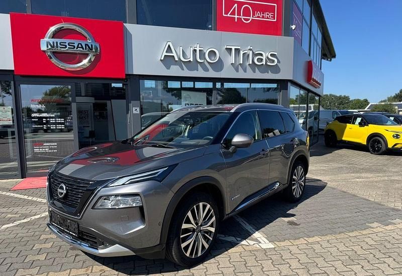 Grau Gebraucht 2023 Nissan X-Trail Tekna+ SUV | 39.500 € - Bild 1/4
