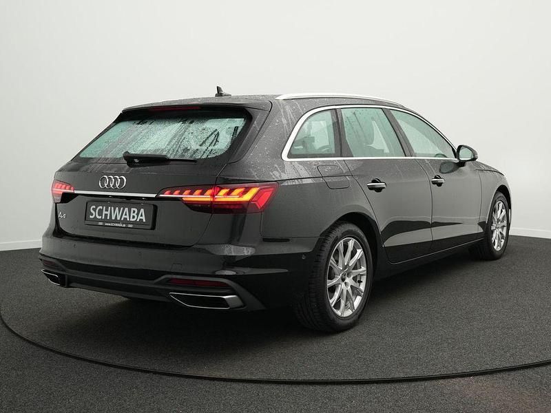 Używany Audi A4 Performance 204 KM (150 kW) 2023 Czarny Kombi