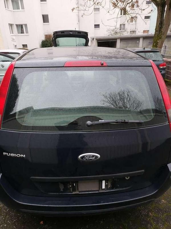 Gebraucht 2005 Ford Fusion Ambiente Limousine | 900 € (Superpreis) - Bild 1/4