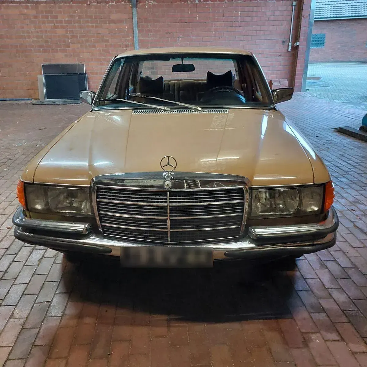 Gebraucht Mercedes S280 218 PS (160 kW) 1975 Beige Limousine