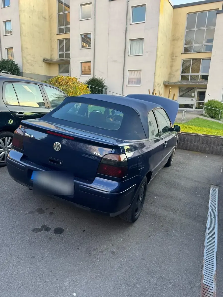 Używany VW Golf 75 KM (55 kW) 2004 Niebieski Kabriolet