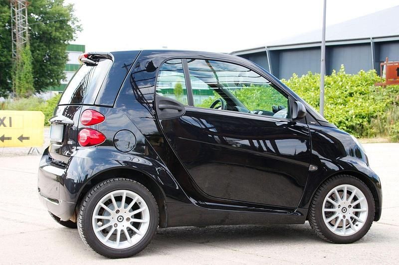 Schwarz Gebraucht 2012 Smart ForTwo Coupé Kleinwagen | 7.800 € (Etwas zu teuer) - Bild 1/4