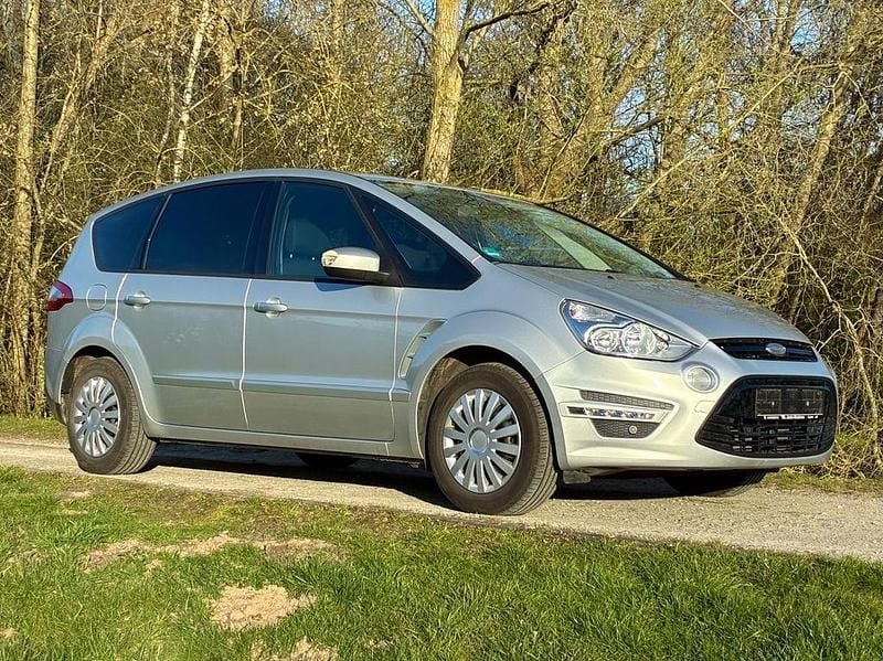 Gebraucht Ford S-MAX Trend 140 PS (102 kW) 2011 Silber Van / Kleinbus