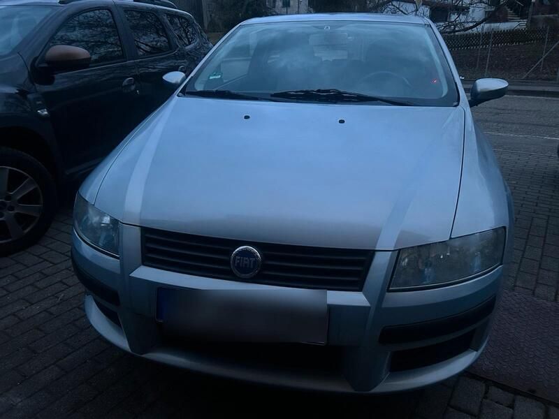 Grau Gebraucht 2002 Fiat Stilo Coupé | 1.550 € - Bild 1/4
