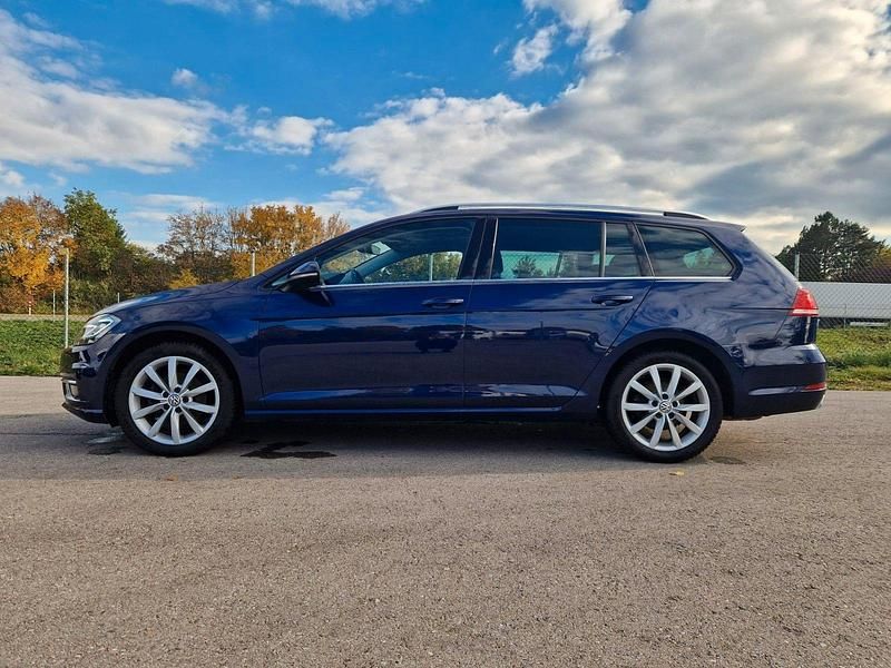 Blau Gebraucht 2018 VW Golf VII Highline Kombi | 13.250 € (Guter Preis) - Bild 1/4