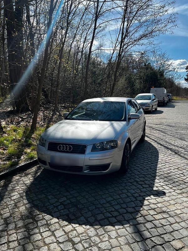 Second-hand Audi A3 Ambiente 104 CP (76 kW) 2004 Argintiu Hatchback