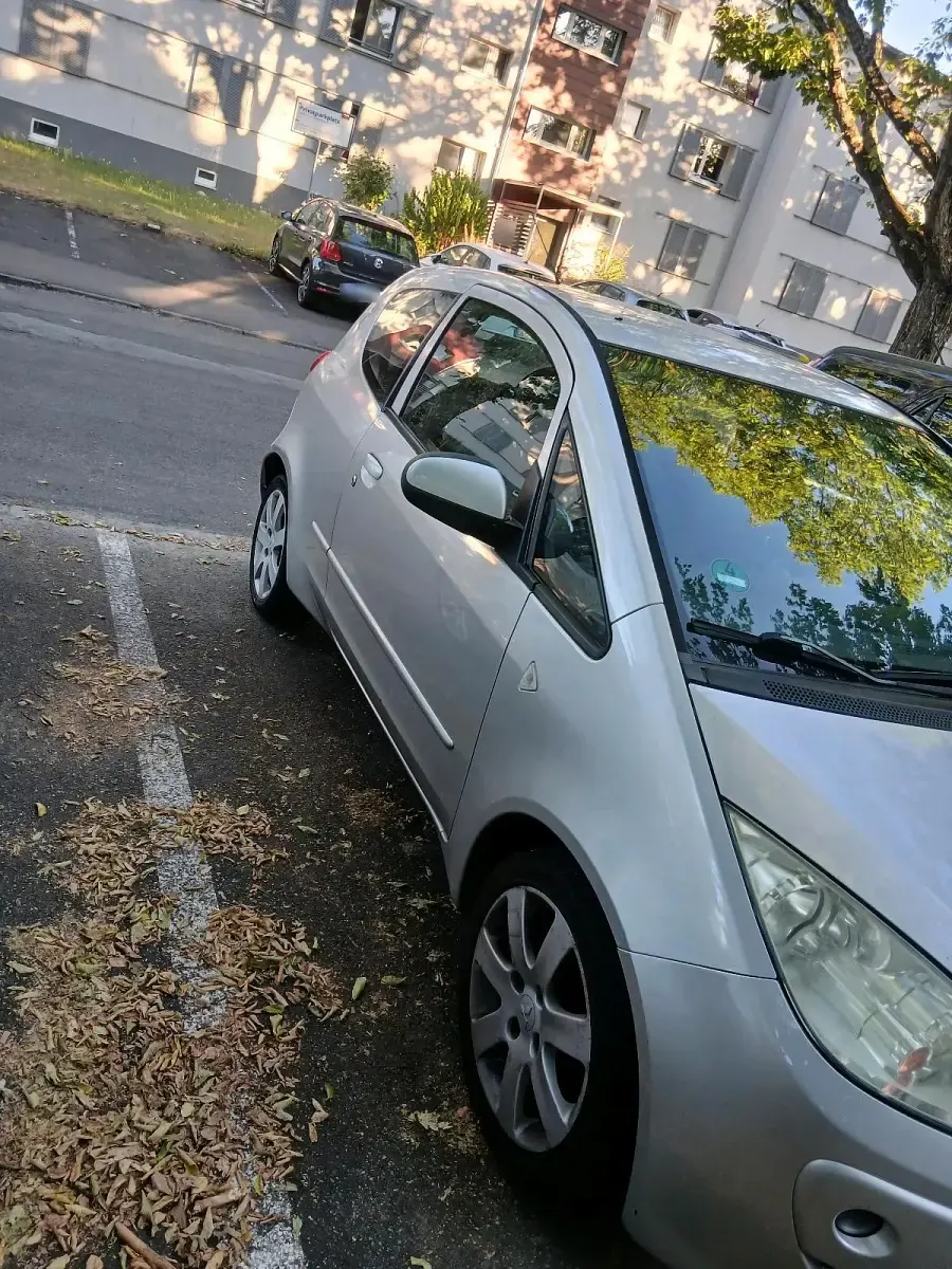 Gebraucht Mitsubishi Colt Motion 75 PS (55 kW) 2007 Silber Kleinwagen