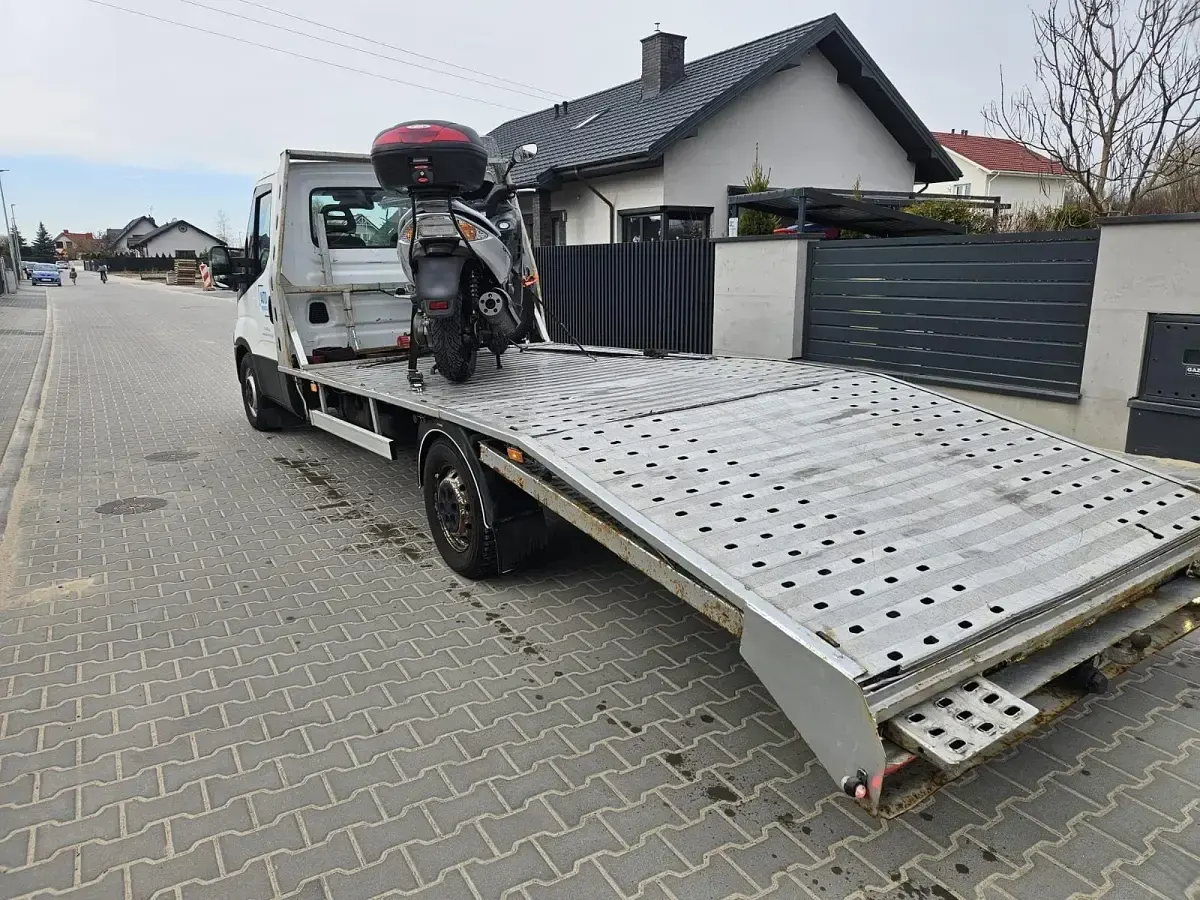Gebraucht Iveco Daily 180 PS (132 kW) 2016 Weiß