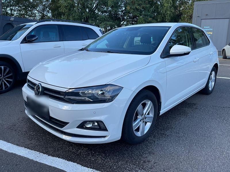 Weiß Gebraucht 2019 VW Polo Highline Kleinwagen | 10.700 € (Guter Preis) - Bild 1/4