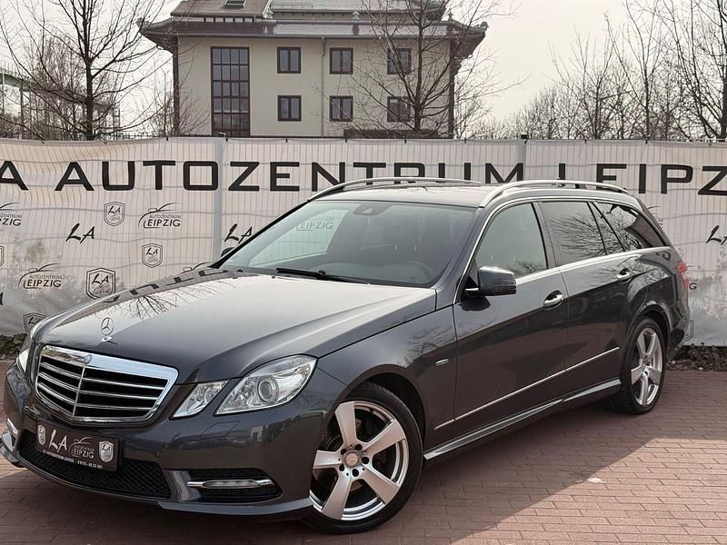 Gebraucht Mercedes E200 AMG 136 PS (100 kW) 2012 Grau Kombi