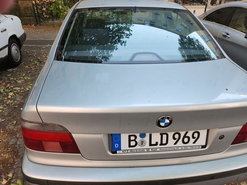 Silber Gebraucht 1998 BMW 523 Limousine | 2.399 € (Superpreis) - Bild 1/4