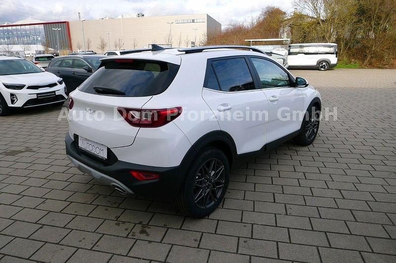 Gebraucht Kia Stonic 120 PS (88 kW) 2024 Snow white pearl met.(swp) SUV