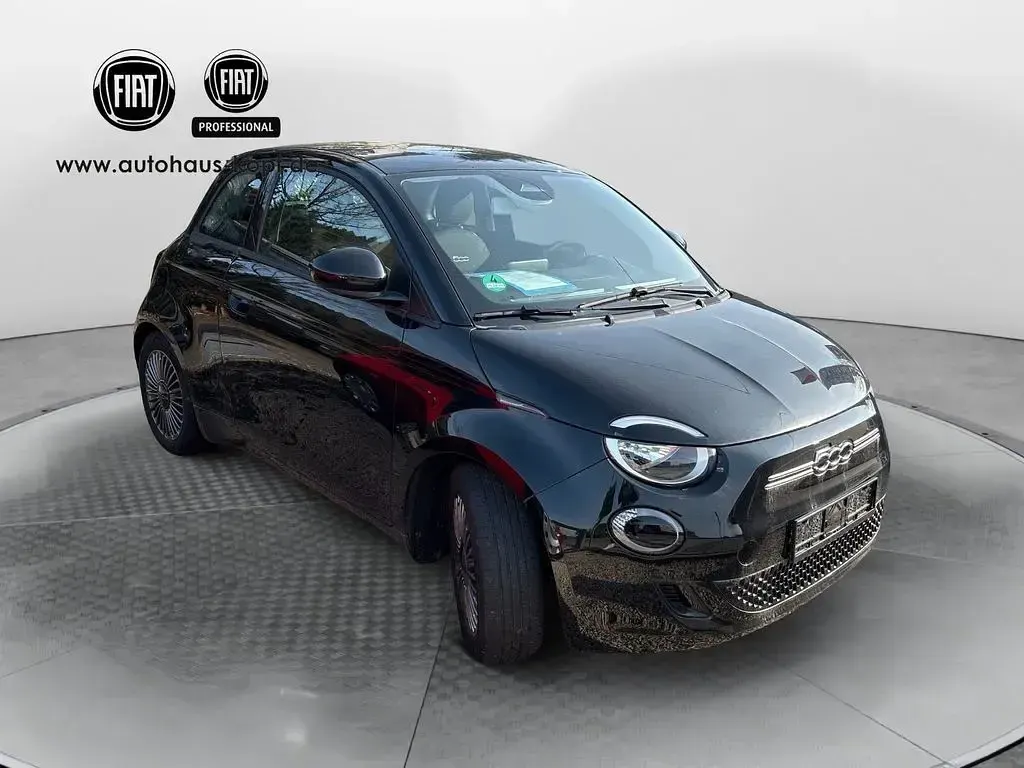 Gebraucht Fiat 500e Action 69 kW (95 PS) 2022 Onyx schwarz Limousine