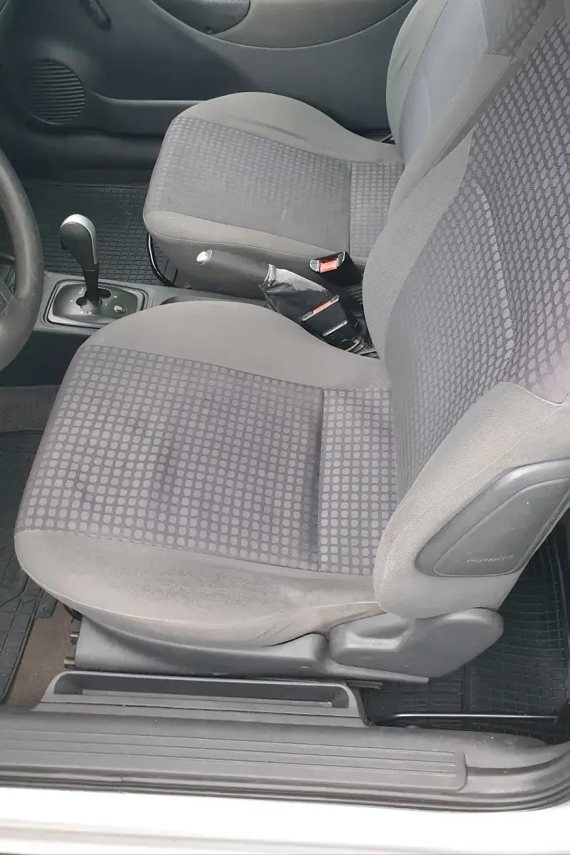 Usata Opel Corsa 75 CV (55 kW) 2003 Argento Utilitaria