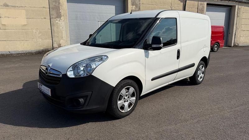 Gebraucht Opel Combo 95 PS (69 kW) 2017 Weiß Van / Kleinbus