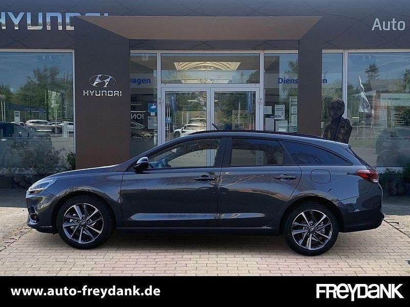 Neu Hyundai i30 140 PS (102 kW) 2026 Ecotronic gray Kombi