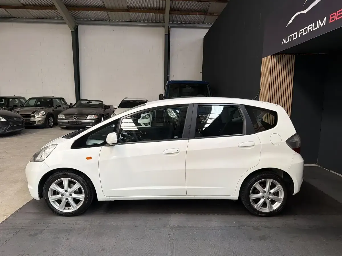 Gebraucht Honda Jazz Trend 90 PS (66 kW) 2010 Weiß Kleinwagen