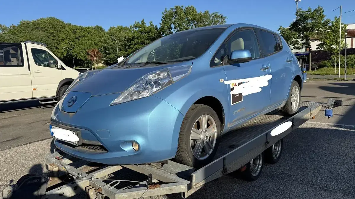 Używany Nissan Leaf Basis 80 kW (109 KM) 2012 Hatchback