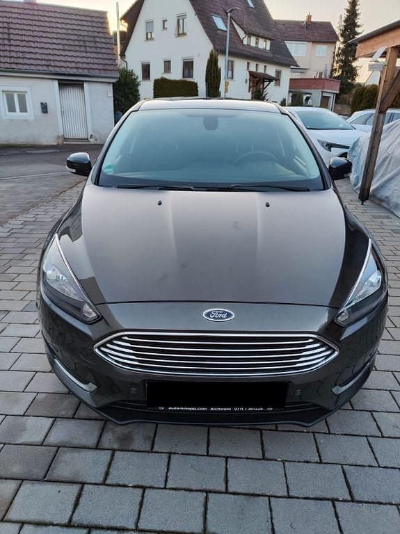 Gebraucht Ford Focus Titanium 150 PS (110 kW) 2018 Schwarz Limousine