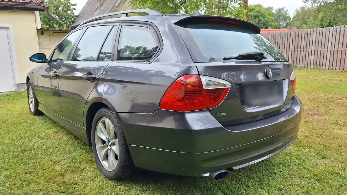 Gebraucht BMW 320 170 PS (125 kW) 2007 Grau Kombi