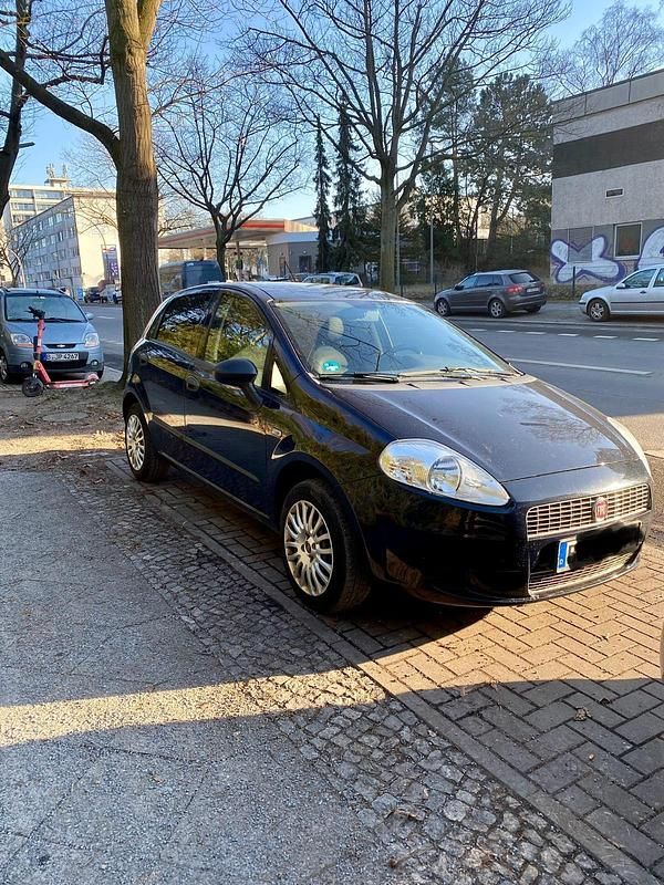 Blau Gebraucht 2009 Fiat Punto Kleinwagen | 900 € (Superpreis) - Bild 1/4