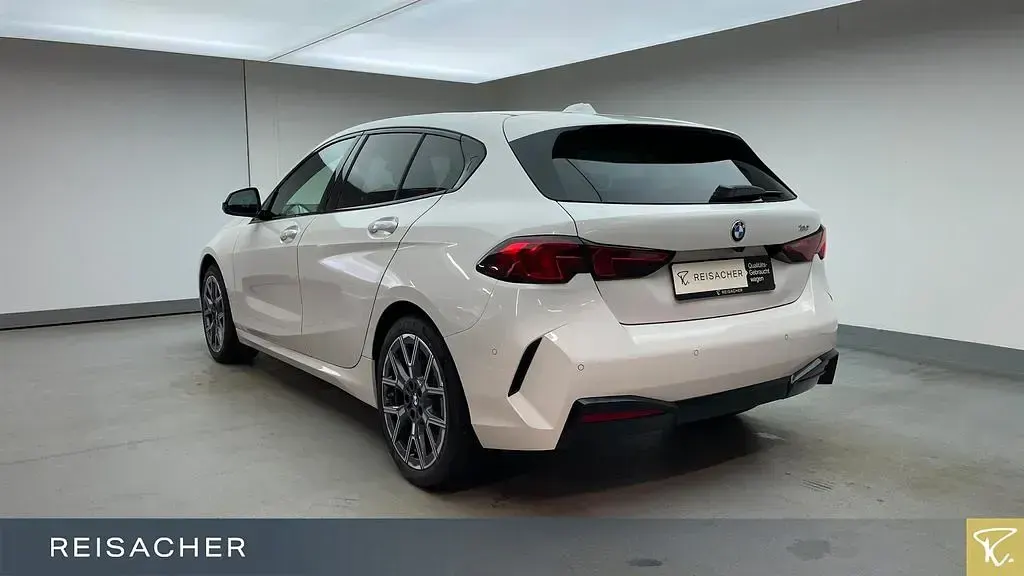 Gebraucht BMW 120 Sport Line 156 PS (114 kW) 2025 Weiß Kleinwagen