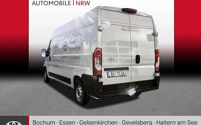 Gebraucht Toyota Proace 140 PS (102 kW) 2024 Weiß Van / Kleinbus