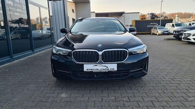 Gebraucht BMW 520 190 PS (139 kW) 2023 Schwarz Limousine