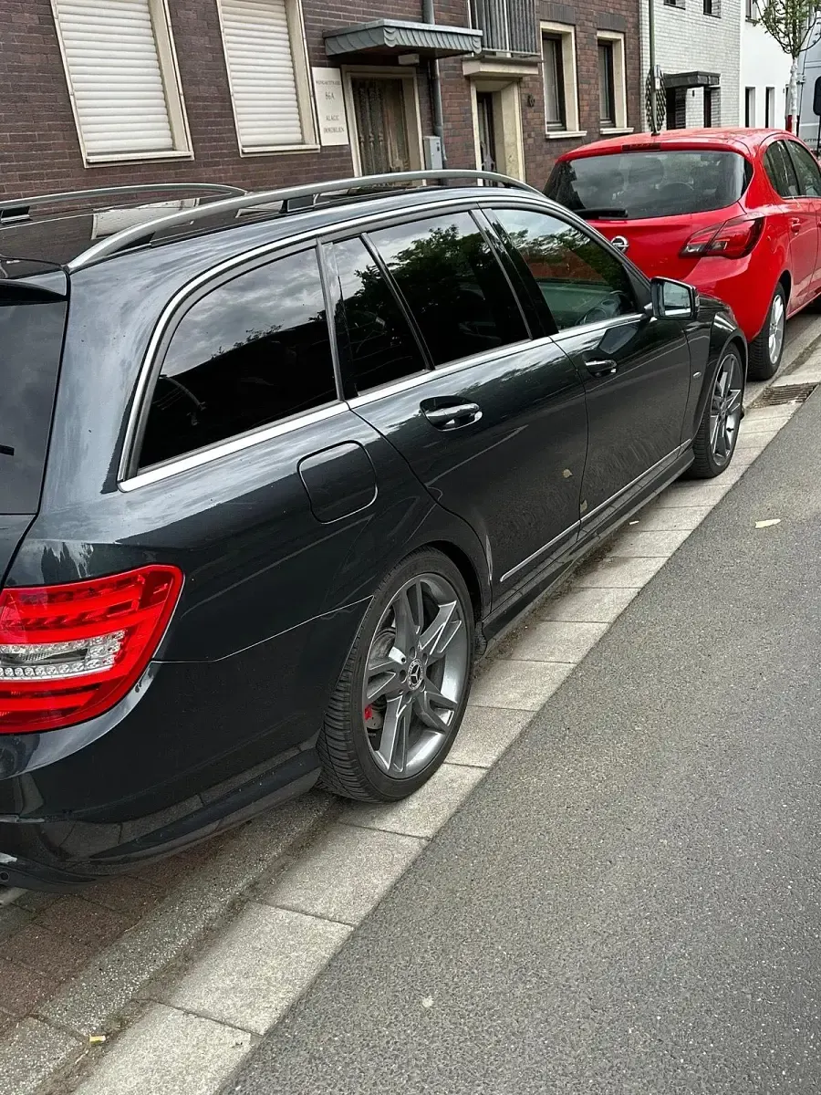 Gebraucht Mercedes C300 AMG 231 PS (169 kW) 2011 Schwarz Kombi