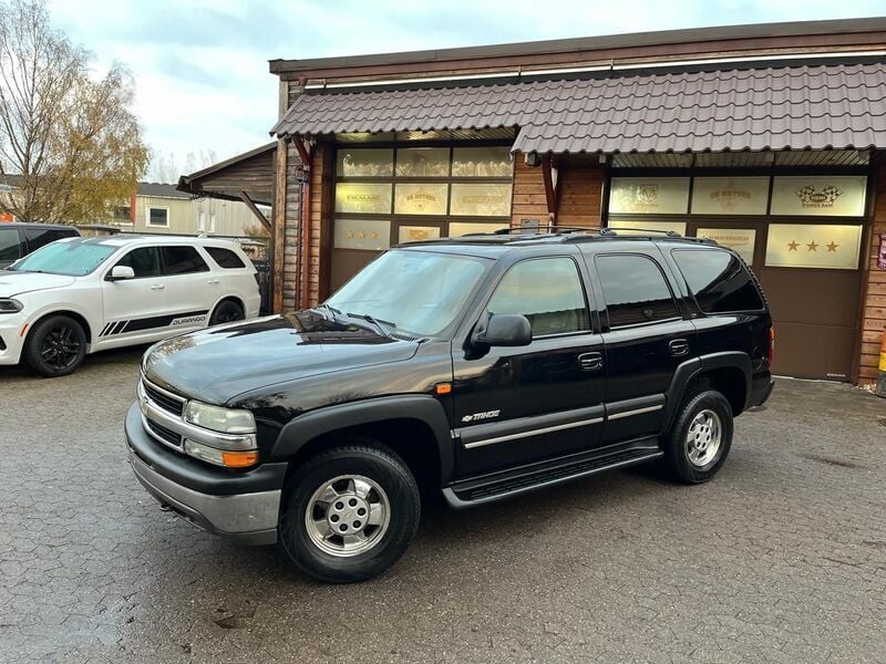 Schwarz Gebraucht 2003 Chevrolet Tahoe LT SUV | 13.900 € (Teuer) - Bild 1/4