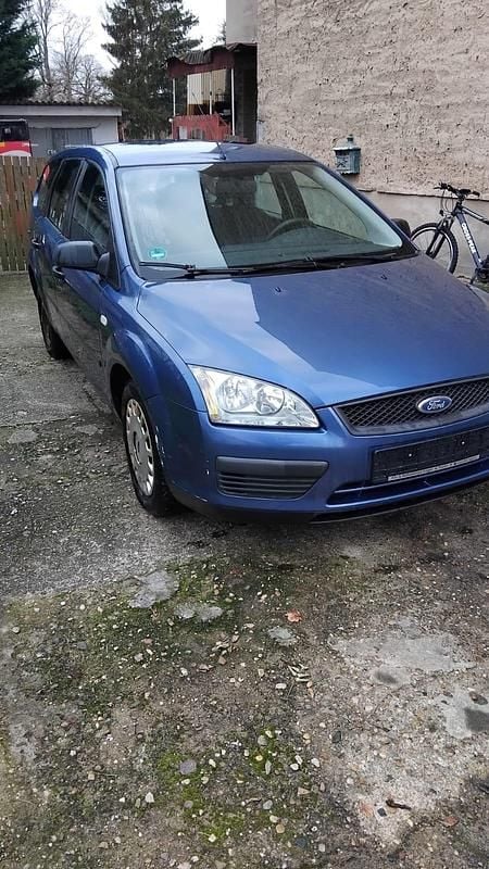 Blau Gebraucht 2005 Ford Focus Kombi | 1.100 € (Superpreis) - Bild 1/4
