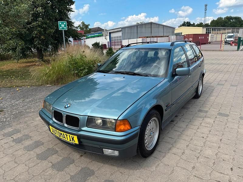 Grün Gebraucht 1995 BMW 328 Kombi | 14.999 € - Bild 1/4