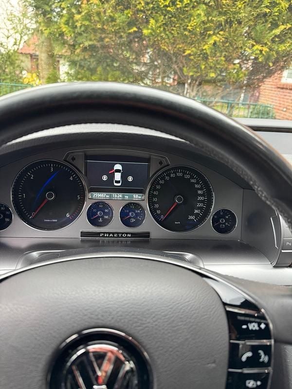 Gebraucht VW Phaeton 245 PS (180 kW) 2014 Schwarz Limousine