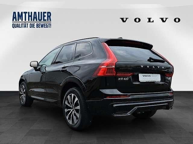 Gebraucht Volvo XC60 Plus 197 PS (144 kW) 2023 Schwarz SUV