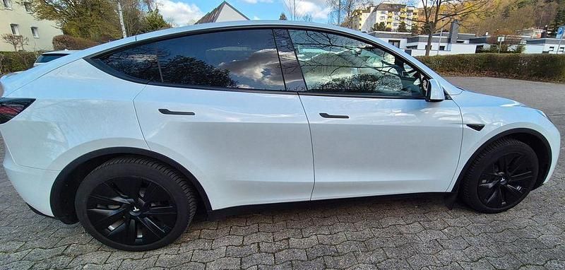 Gebraucht Tesla Model Y 219 kW (299 PS) 2023 Weiß SUV