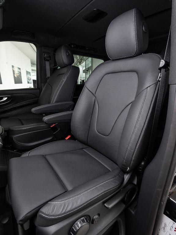 Neu Mercedes V300 237 PS (174 kW) 2025 Schwarz Van / Kleinbus