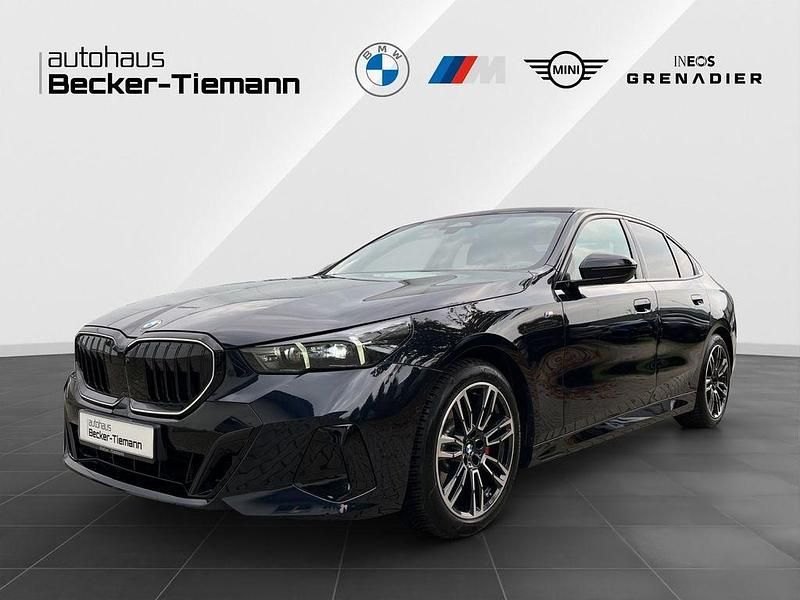 M carbonschwarz Gebraucht 2025 BMW 520 Comfort Edition Limousine | 54.911 € (Etwas zu teuer) - Bild 1/4