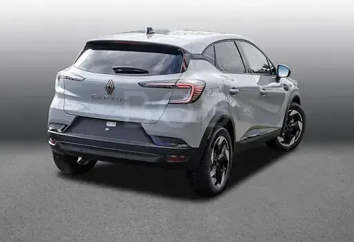 Używany Renault Captur Techno 140 KM (102 kW) 2025 Szary SUV