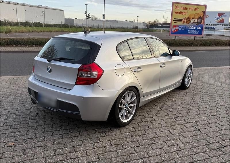 Gebraucht BMW 130 Shadowline 265 PS (194 kW) 2005 Silber Kleinwagen