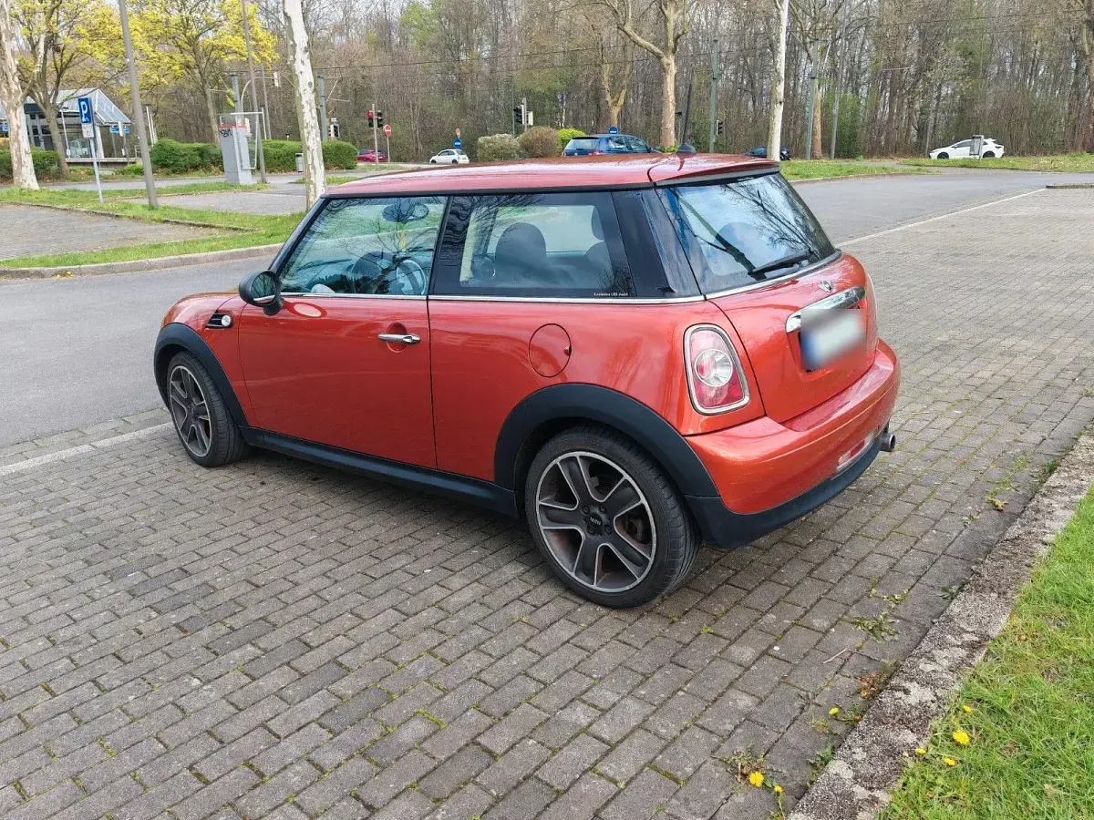 Usado Mini ONE 98 HP (72 kW) 2010 Laranja Citadino