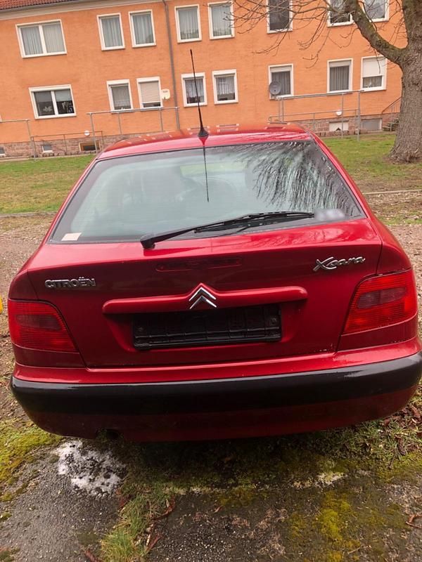Gebraucht Citroën Xsara 75 PS (55 kW) 2002 Rot Kleinwagen