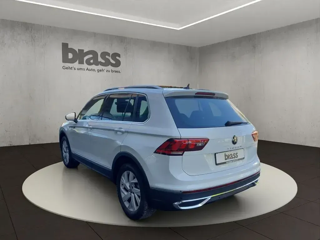 Gebraucht VW Tiguan Elegance 150 PS (110 kW) 2023 Pure white SUV