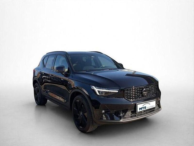 Second-hand Volvo XC40 Plus 163 CP (119 kW) 2024 Negru SUV